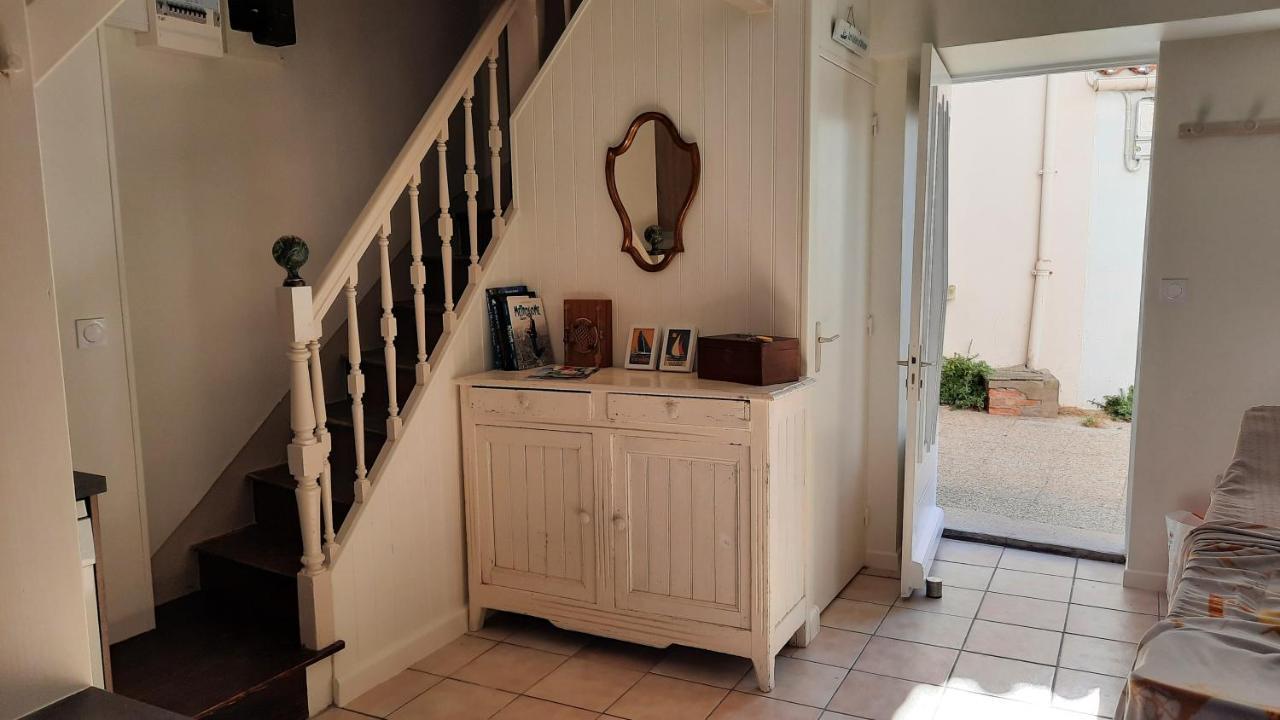 Maison De Pecheur Renovee Avec Cour Proche Du Port لي سابلِ دولونْ المظهر الخارجي الصورة